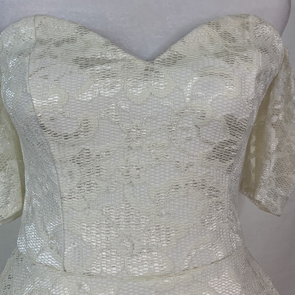 ASOS Cream Lace Peplum Off the Shoulder Dress- EUC - Picture 8 of 16